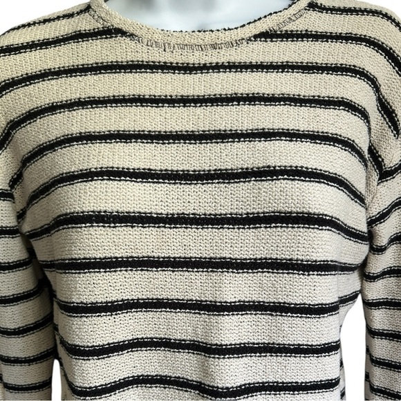 ✨3 for $18✨ ZARA Cream and Black Knitted Striped Sweater - Picture 2 of 8